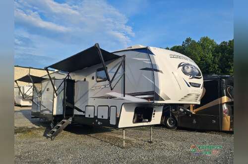 2021 Forest River Rv Cherokee Arctic Wolf 3770 SUITE in selma NC