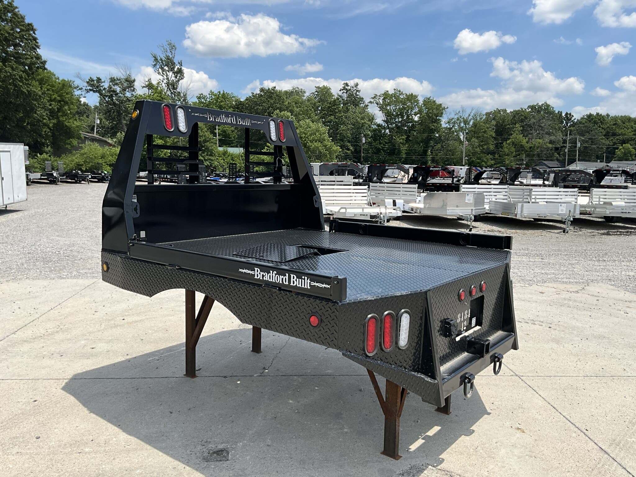 Bradford Built BB-WORKBED-84-84-41-42 7 SNGL WHL SHORTBED FORD/GM in Mount Vernon, IL