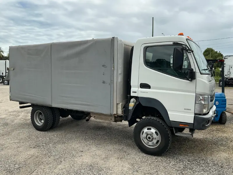 2014 Mitsubishi FGB72S