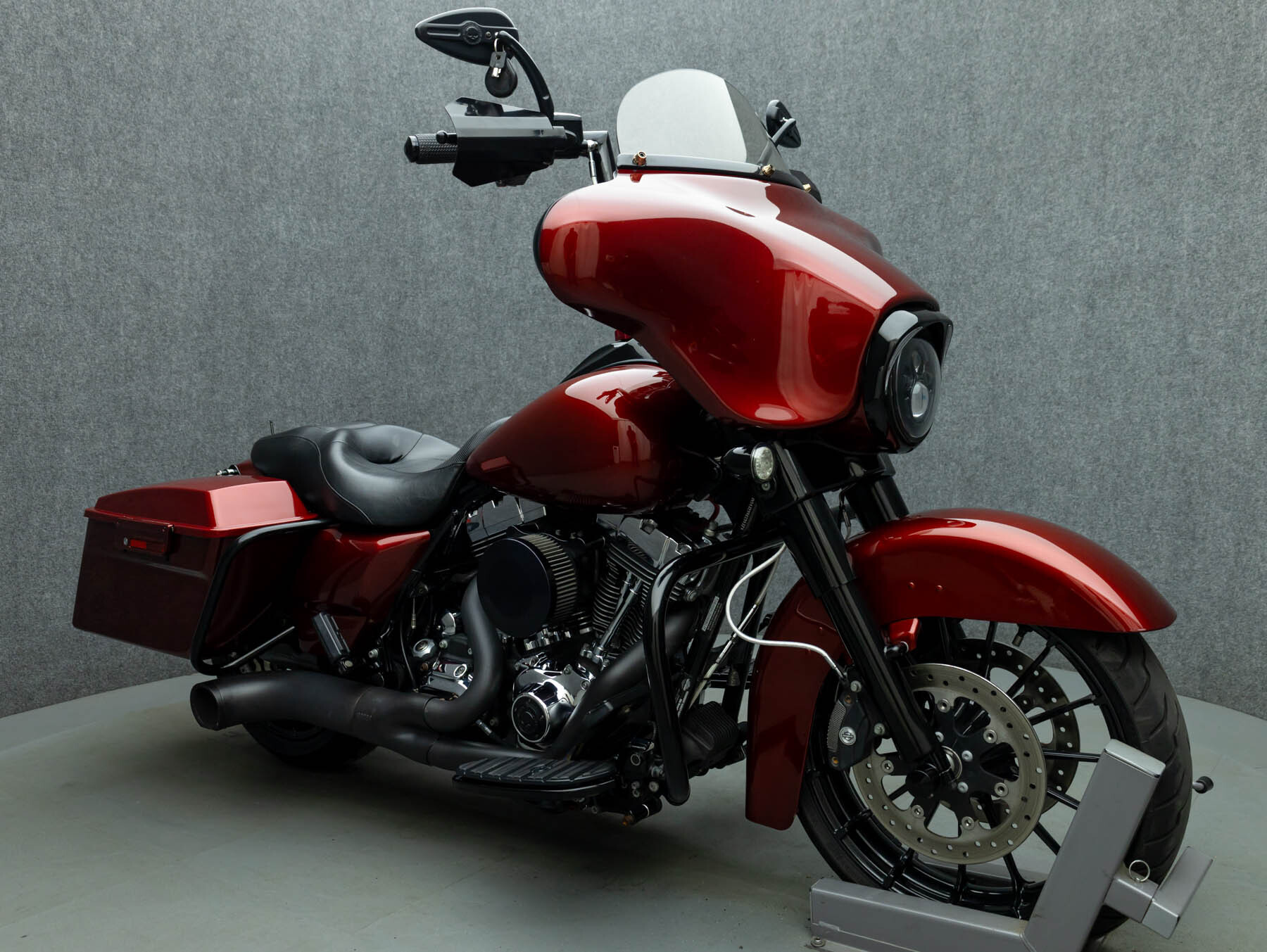 2009 Harley Davidson FLHX STREET GLIDE W/ABS CVO BASE in Pembroke, NH