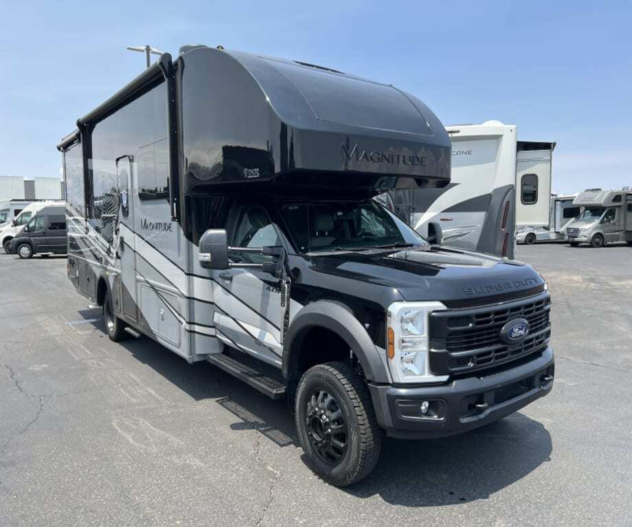 2027 Thor Motor Coach MAGNITUDE GRAND X32-M in albuquerque NM