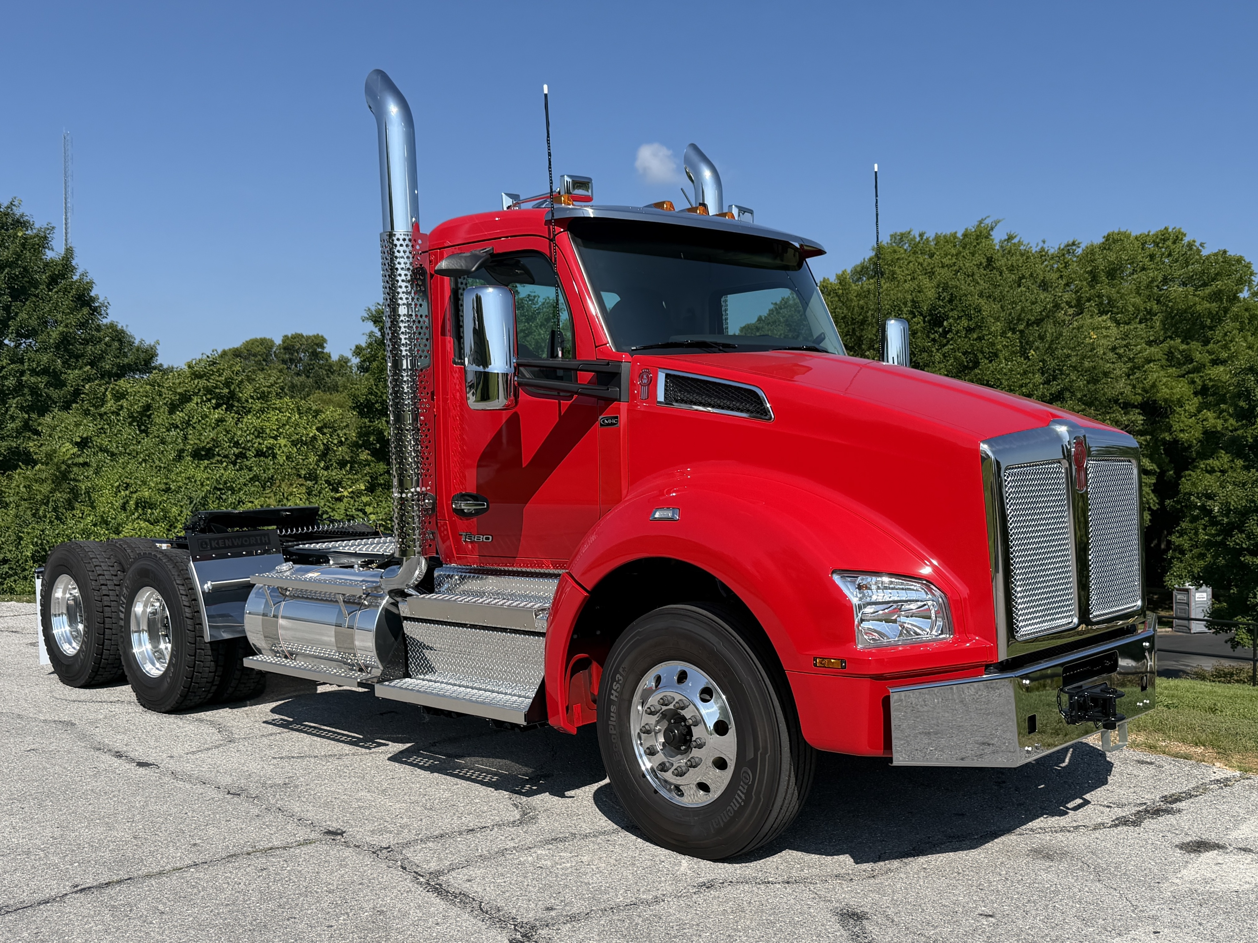 2027 KENWORTH T880 in Springfield, MO
