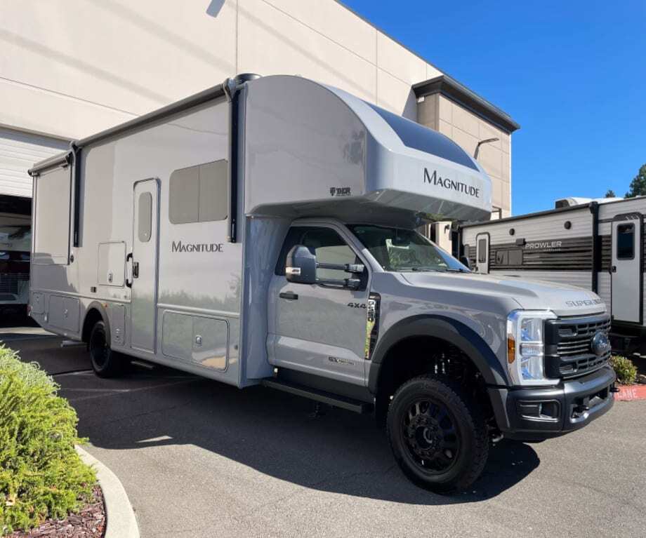 2027 Thor Motor Coach MAGNITUDE GRAND X32-M in west sacramento CA