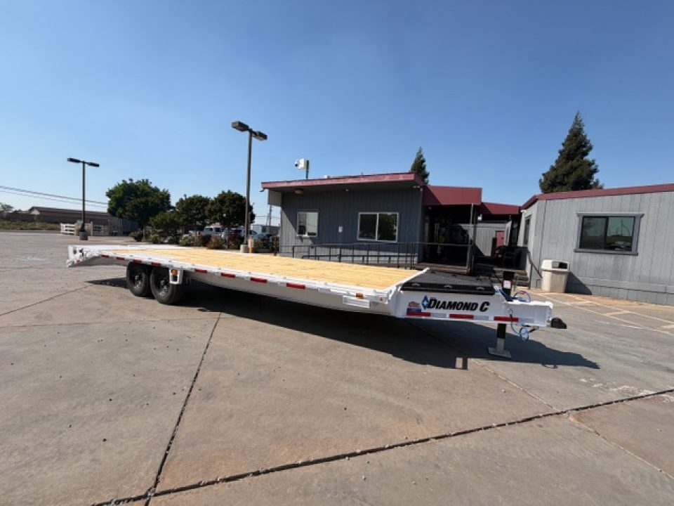 2026 DIAMOND C DEC207L26X102 in Acampo, CA