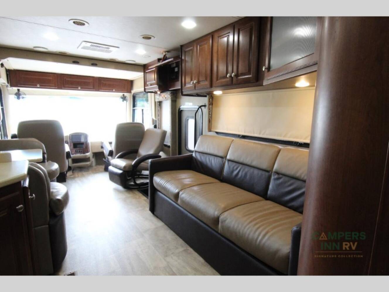 A photo of this 2015 Thor Motor Coach Palazzo 33.2