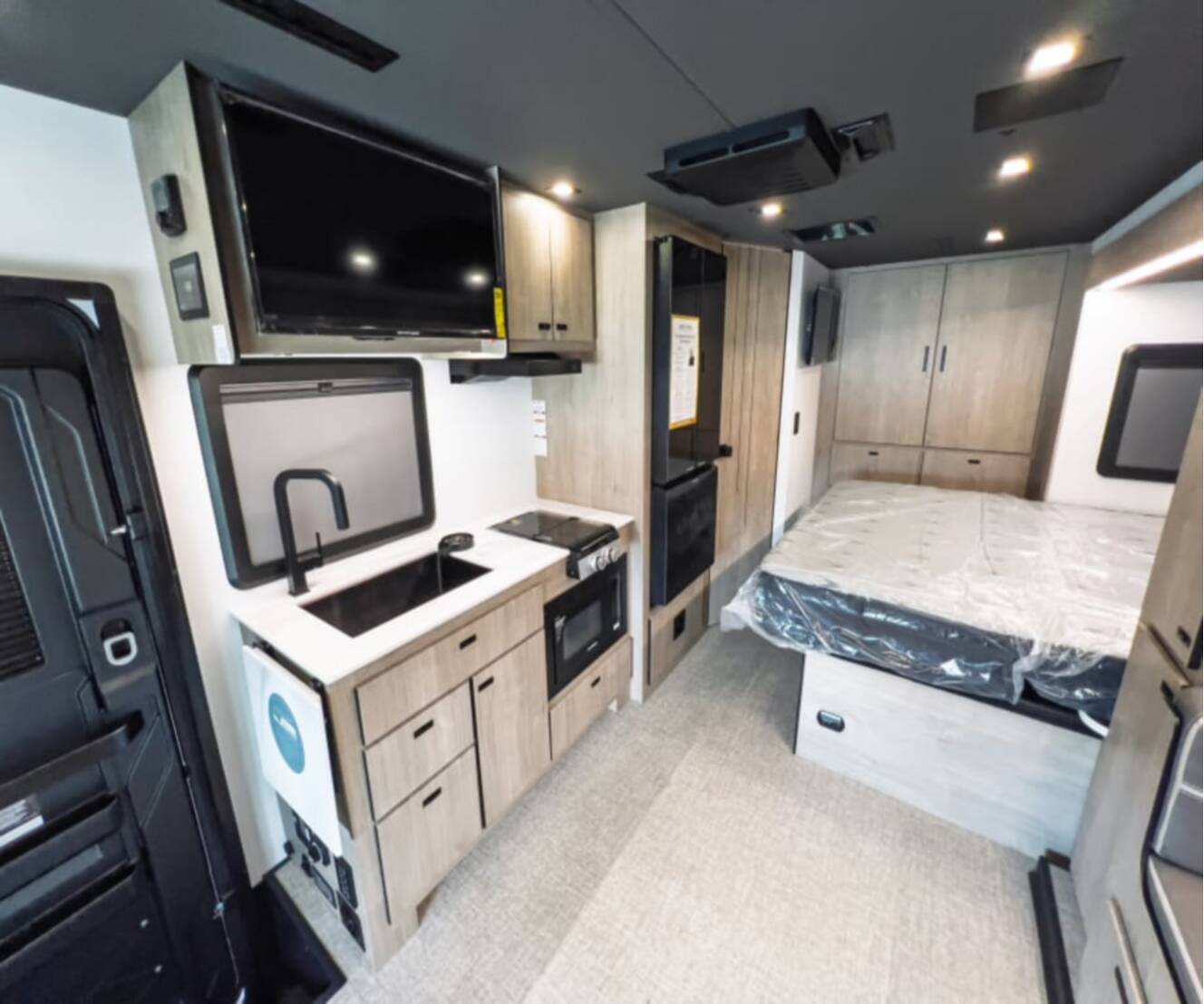 A photo of this 2026 Grand Design LINEAGE SERIES M 25FW-FBP