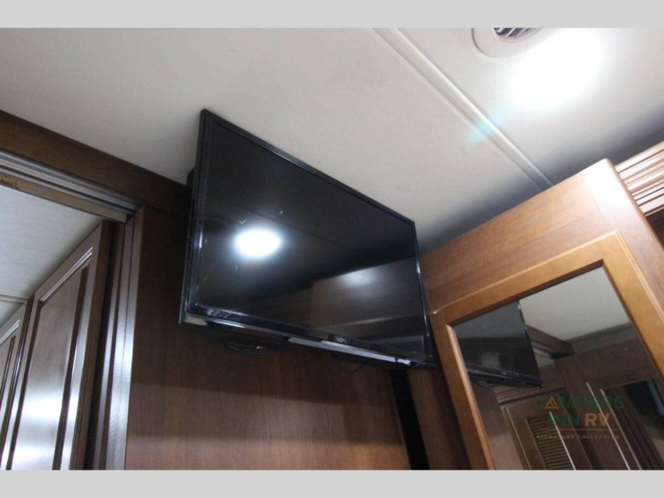 A photo of this 2015 Thor Motor Coach Palazzo 33.2