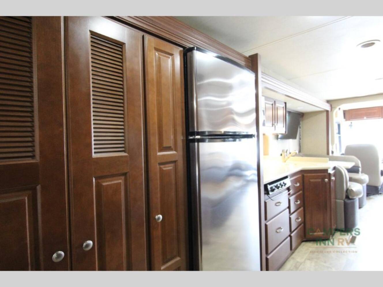 A photo of this 2015 Thor Motor Coach Palazzo 33.2