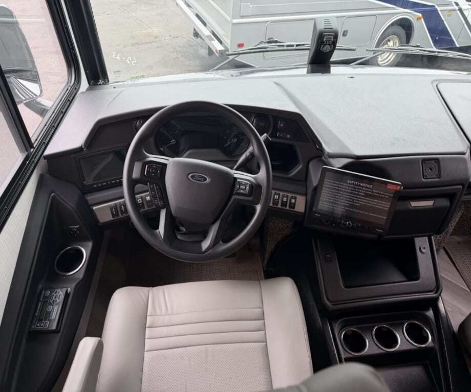 2026 Fleetwood BOUNDER 35GL in san diego CA