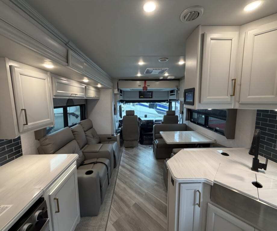 2026 Fleetwood BOUNDER 35GL in san diego CA