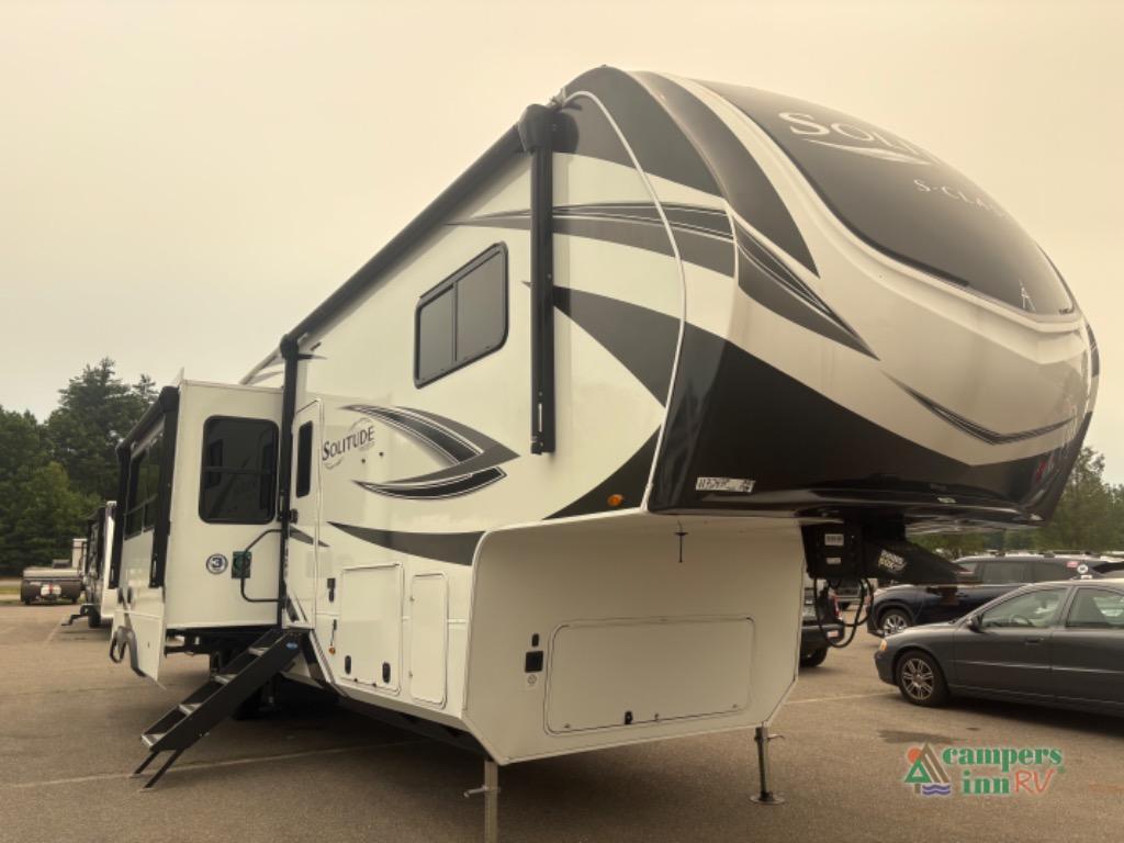 2023 Grand Design Solitude S-Class 3740BH in merrimack NH