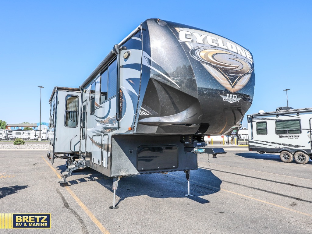 2017 Heartland Cyclone 3800 in billings MT