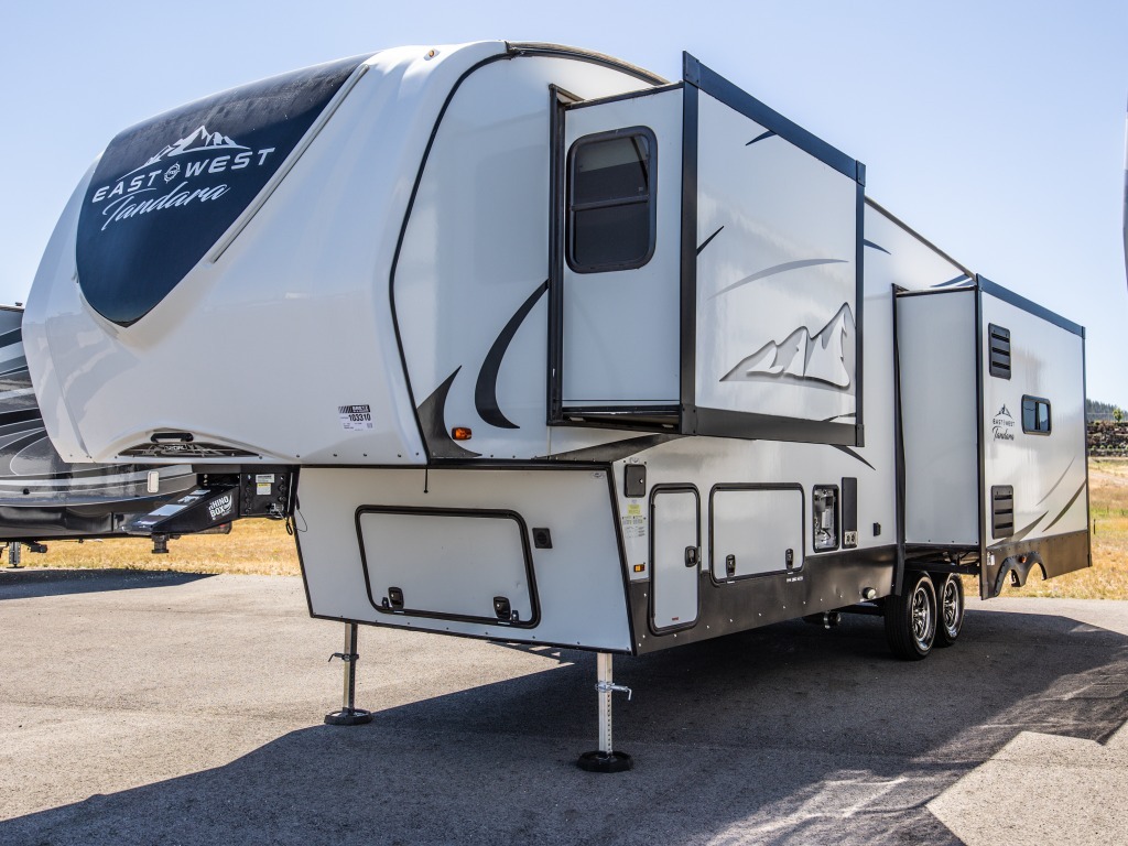 2022 East To West Tandara 320RL in liberty lake WA