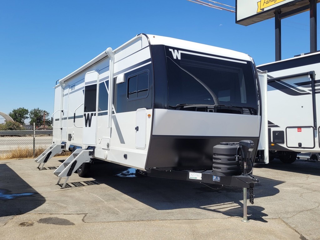 2027 Winnebago Thrive 26FKD in bakersfield CA