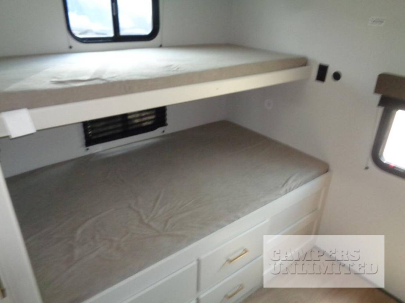 A photo of this 2027 Grand Design Transcend Xplor 335BHT