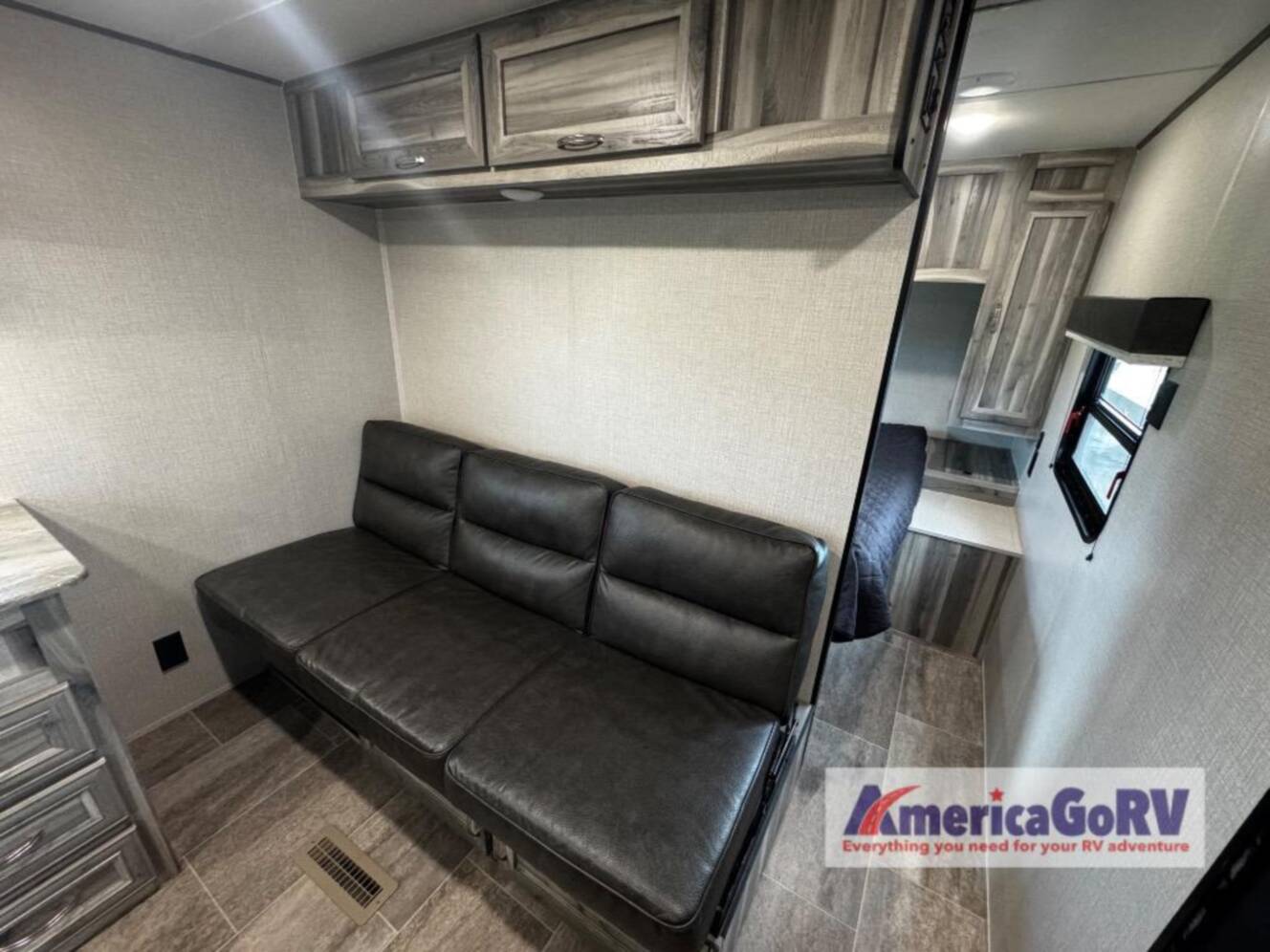 A photo of this 2022 Chinook DREAM D260BH