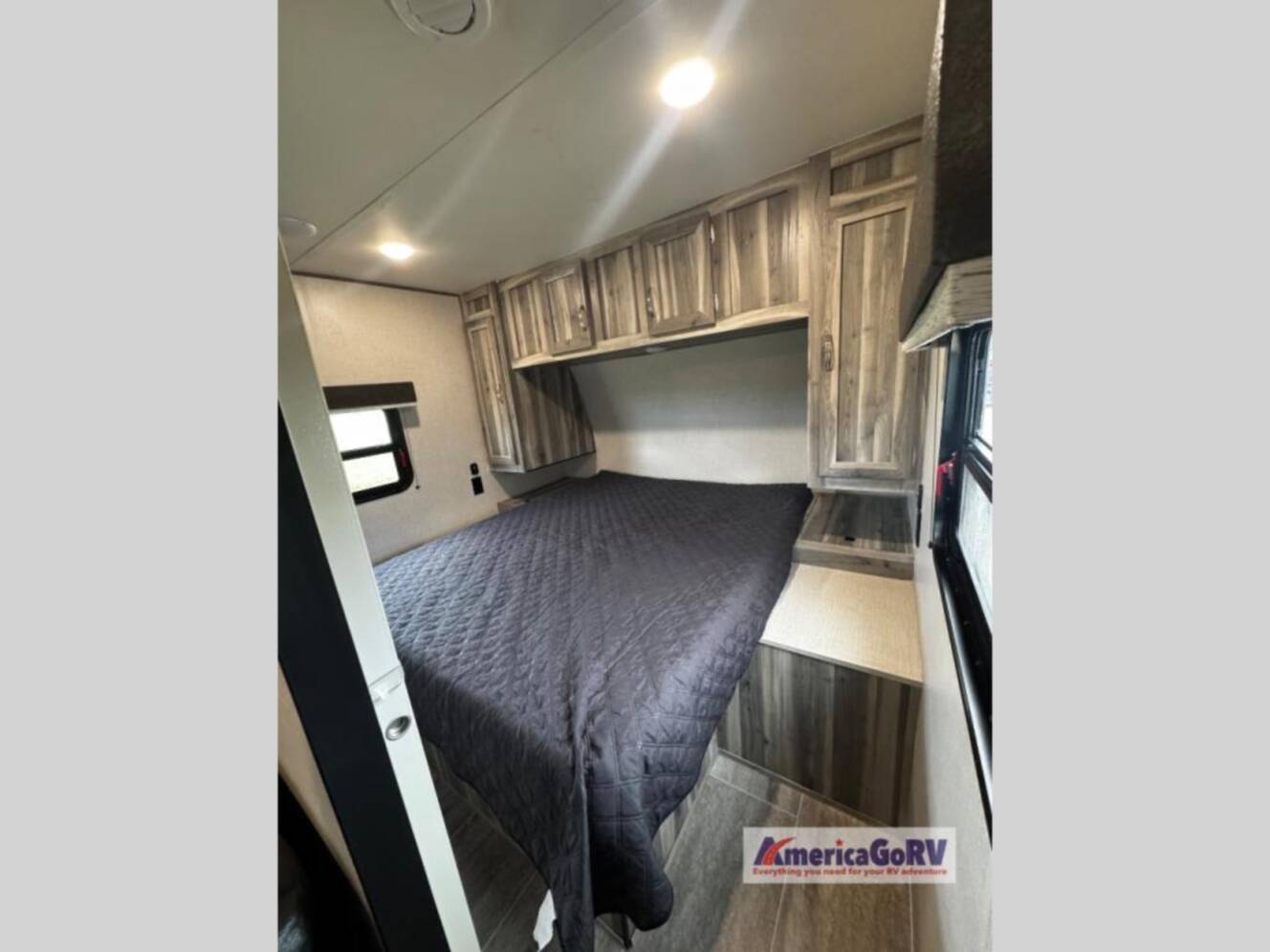 A photo of this 2022 Chinook DREAM D260BH