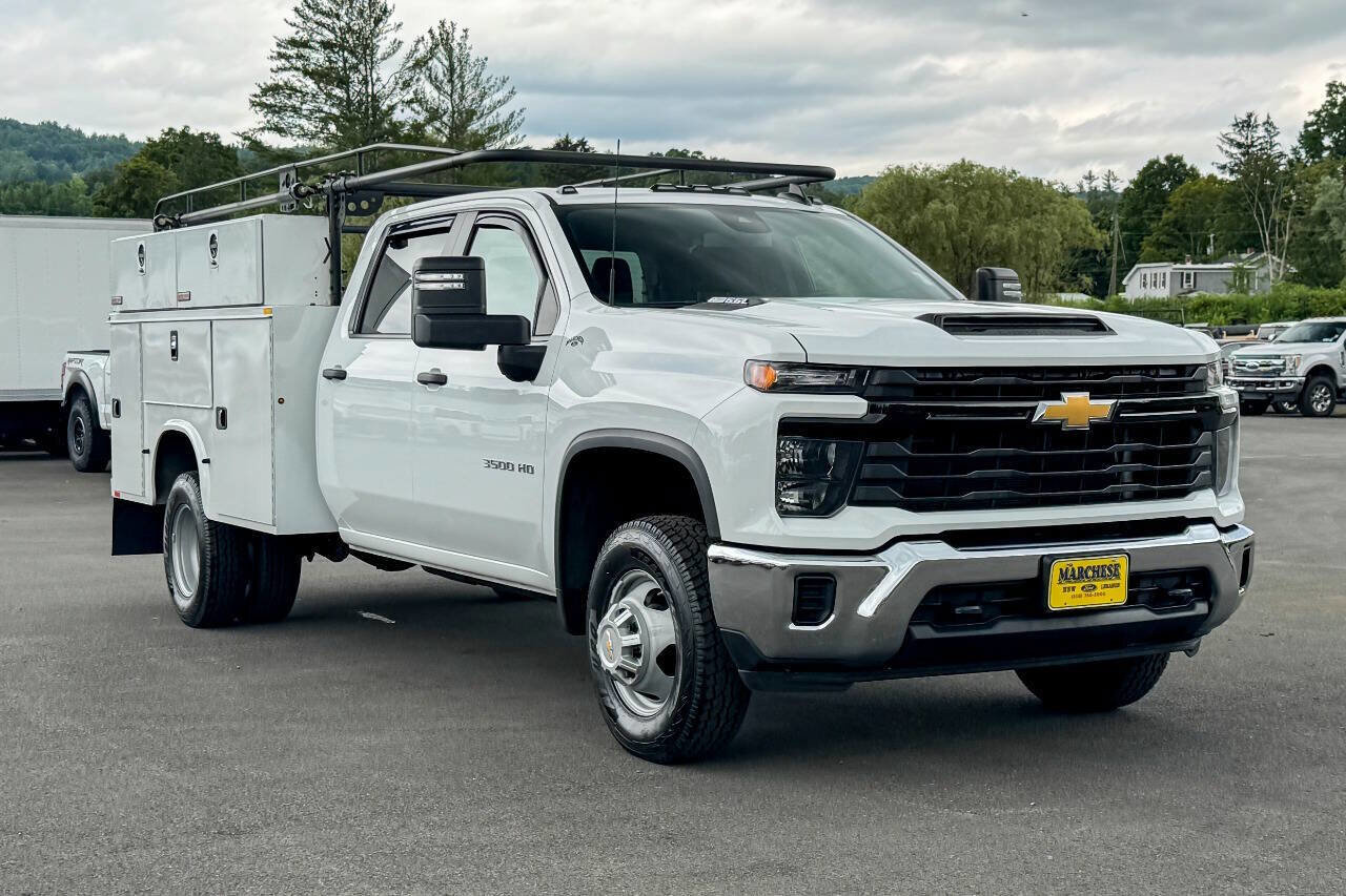 2024 CHEVROLET Silverado 3500HD CC in New Lebanon, NY