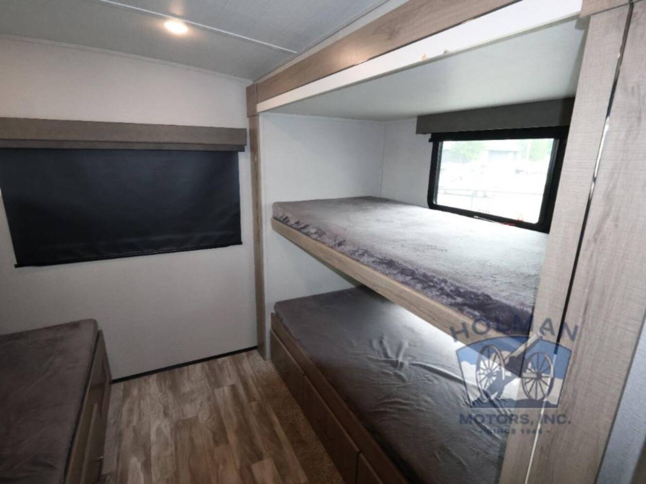 A photo of this 2022 Grand Design Imagine 3250BH