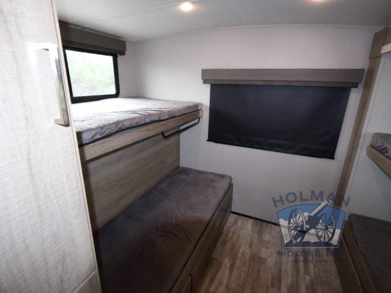 A photo of this 2022 Grand Design Imagine 3250BH