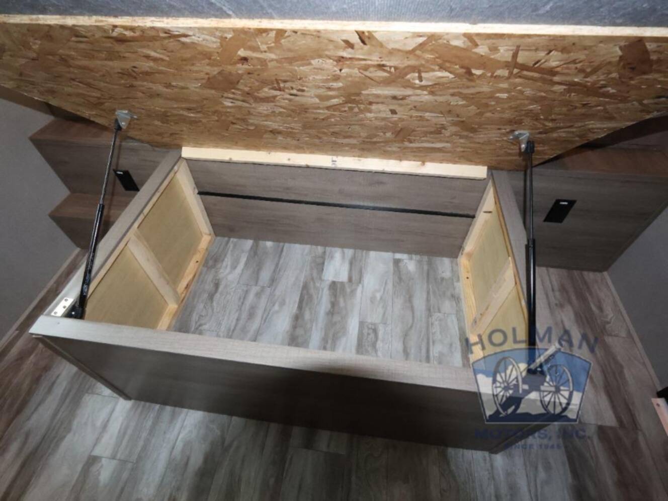 A photo of this 2022 Grand Design Imagine 3250BH