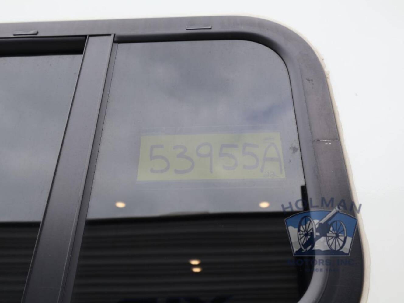 A photo of this 2022 Grand Design Imagine 3250BH