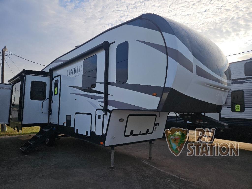 2023 Forest River Rv Rockwood Signature 2893BS in colbert OK