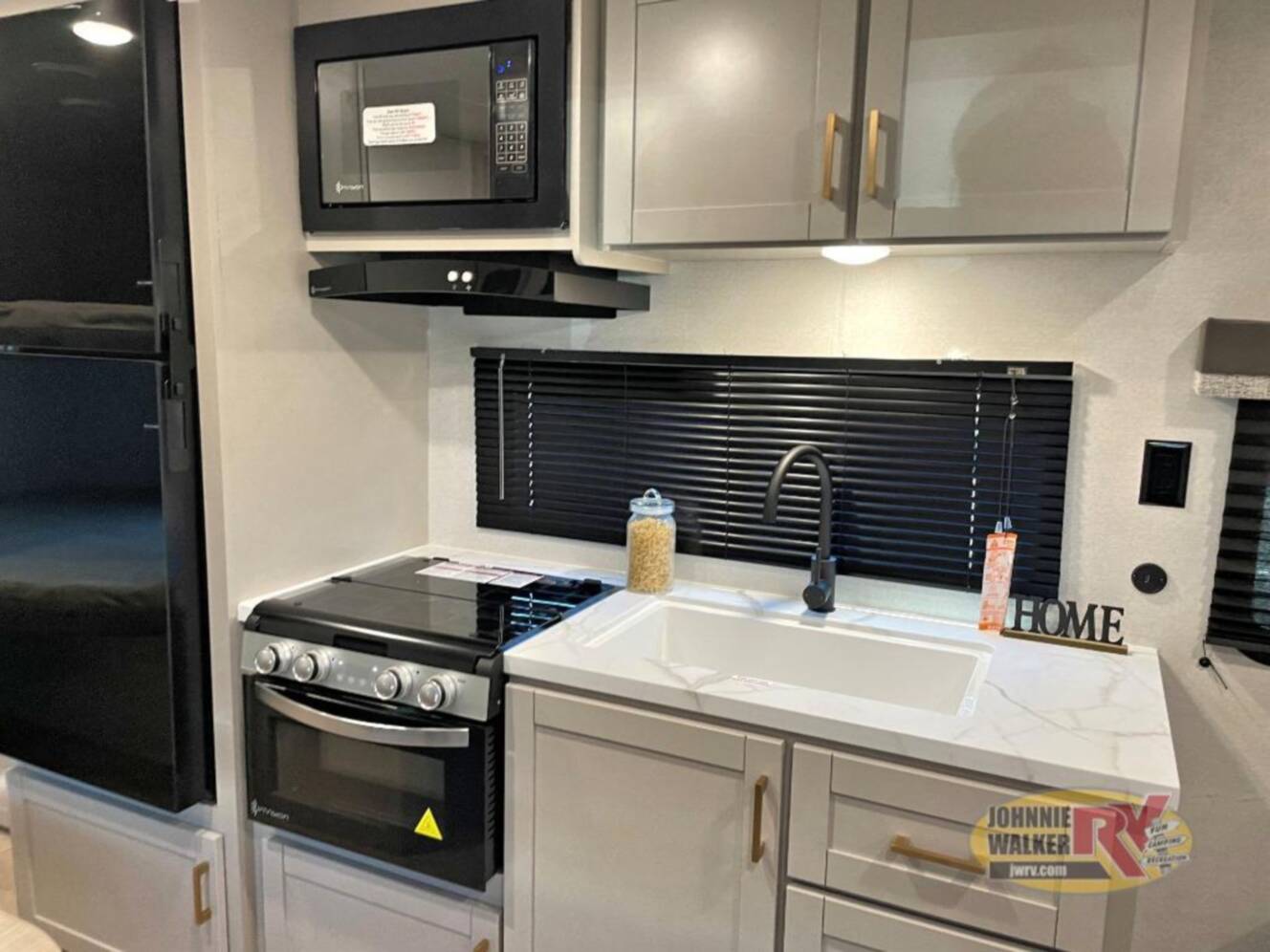 A photo of this 2027 Jayco Jay Flight SLX 260BHW