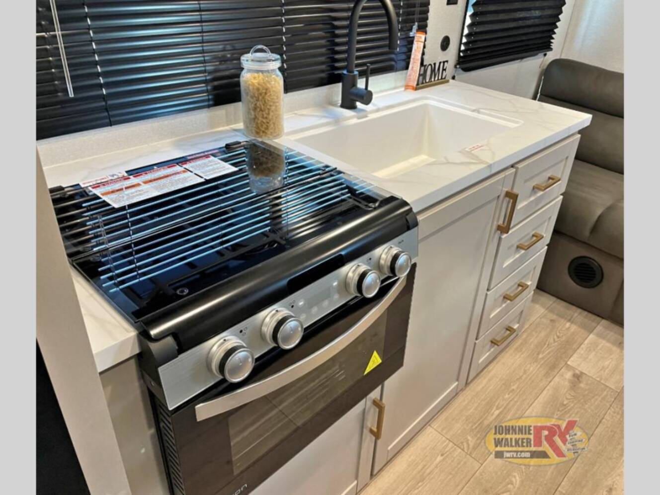 A photo of this 2027 Jayco Jay Flight SLX 260BHW