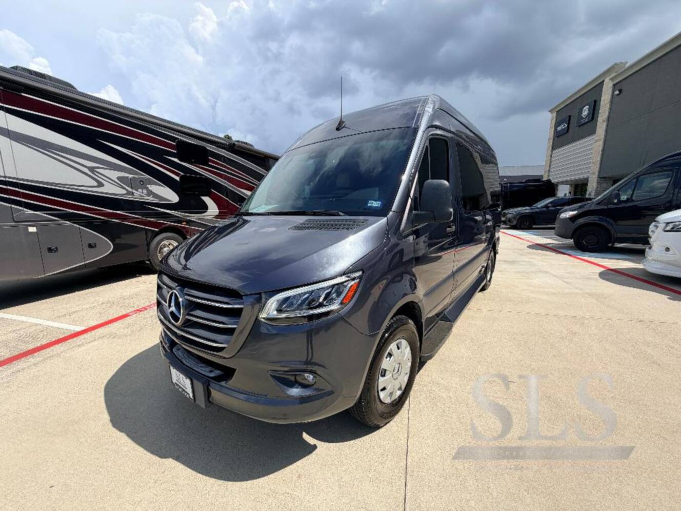 A photo of this 2024 Midwest Automotive Designs Luxe Cruiser D4