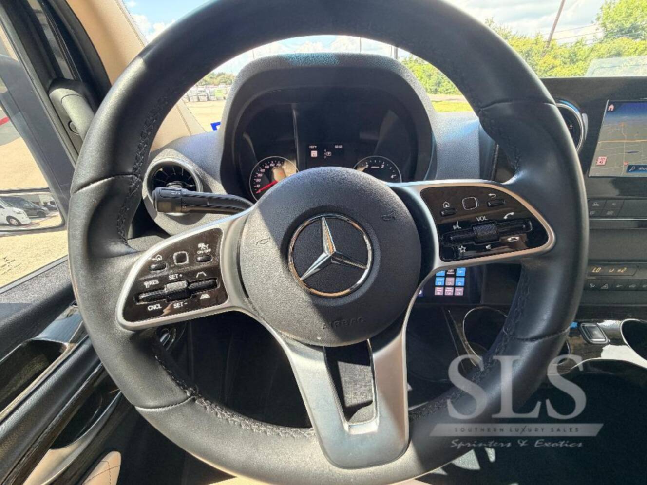 A photo of this 2024 Midwest Automotive Designs Luxe Cruiser D4