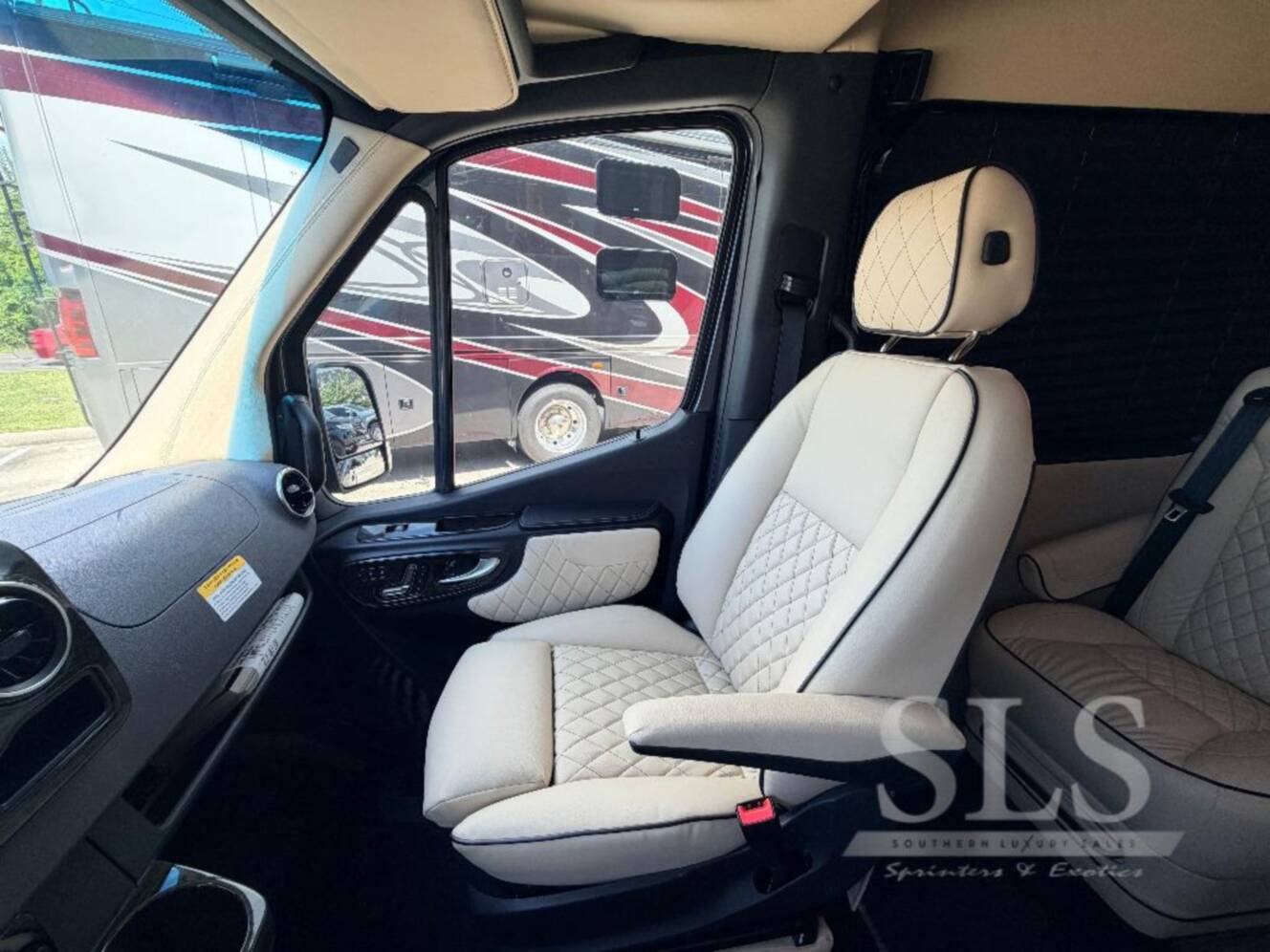 A photo of this 2024 Midwest Automotive Designs Luxe Cruiser D4