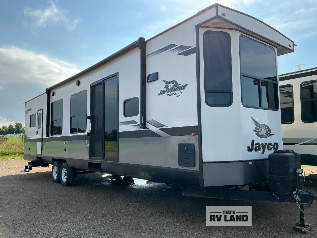 2024 Jayco Jayflight Bungalow 40FKDS in paynesville MN