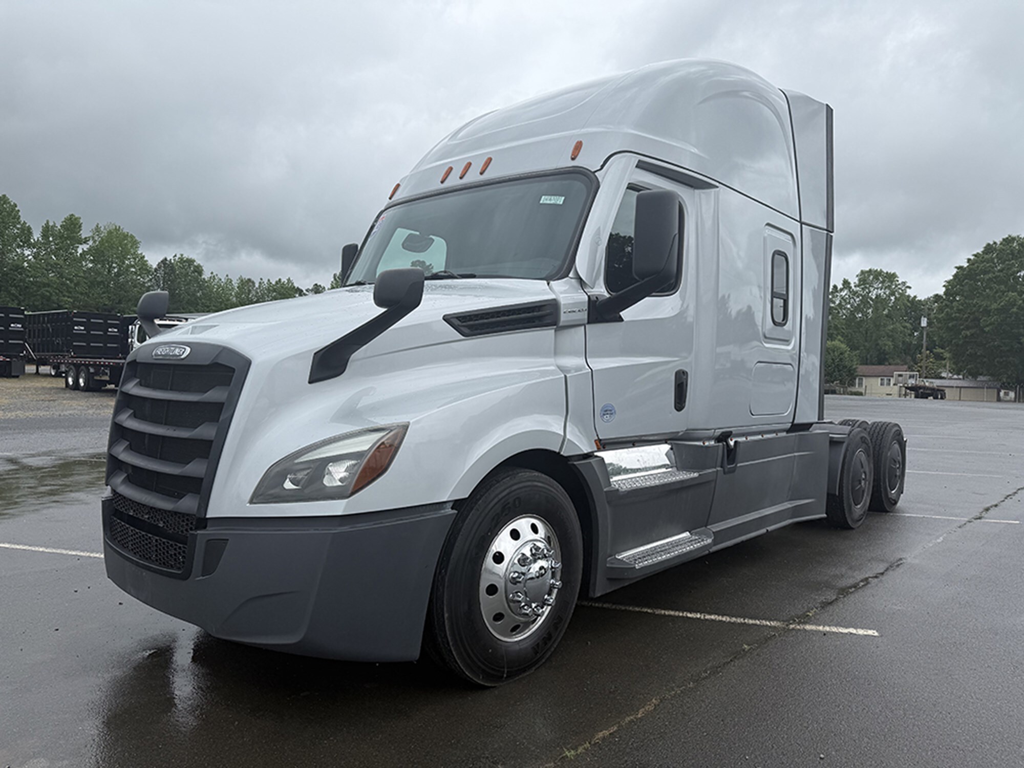 2023 FREIGHTLINER CASCADIA 126 in Chesapeake, VA