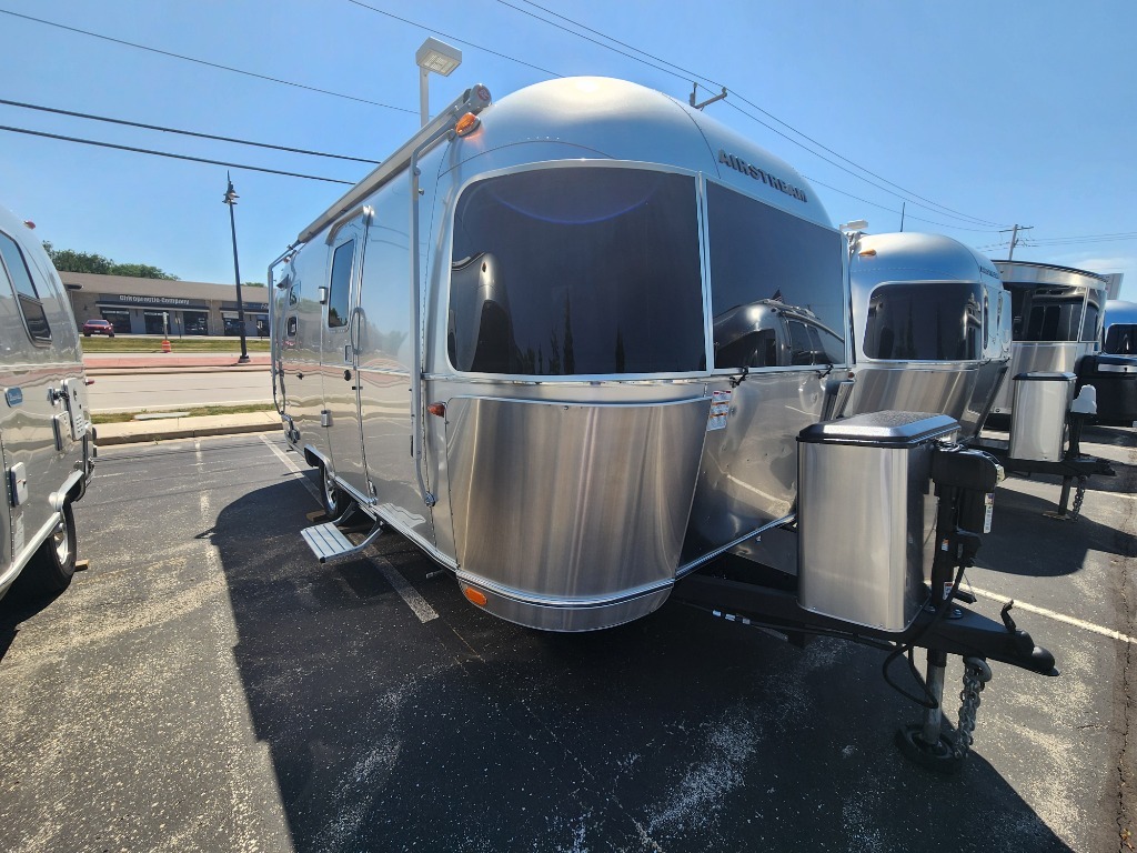 2023 Airstream Caravel 20FB in hales corners WI