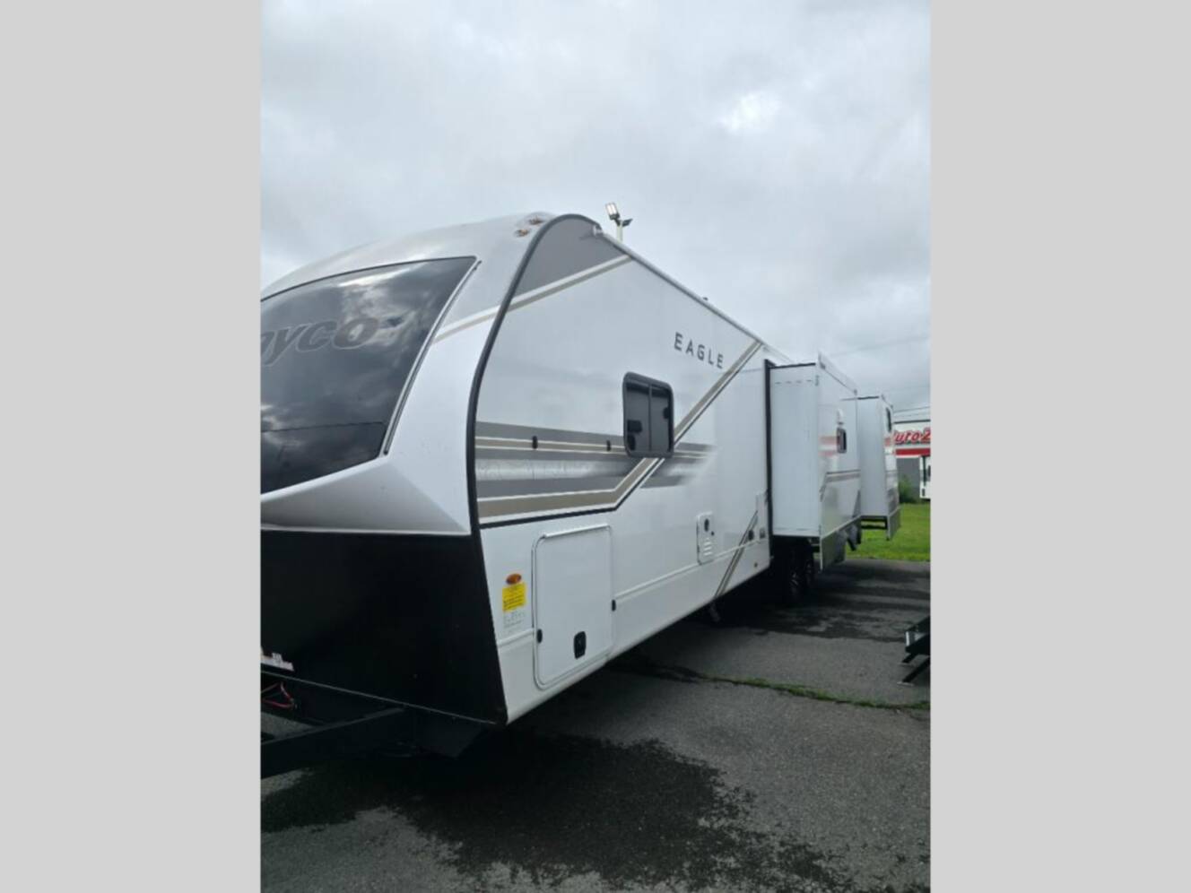 A photo of this 2027 Jayco Eagle 312BHOK