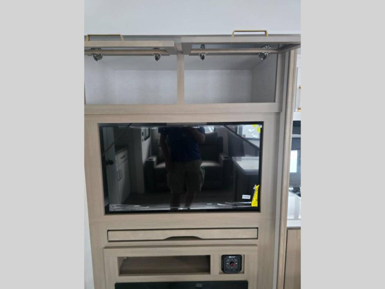 A photo of this 2027 Jayco Eagle 312BHOK