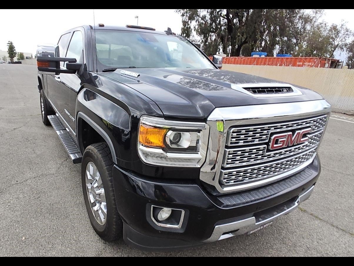 2018 GMC SIERRA in Culver City, CA