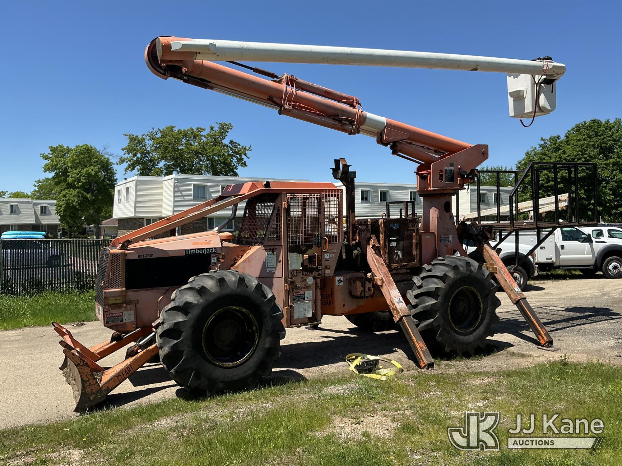 1995 Timberjack 240 in Neenah, WI