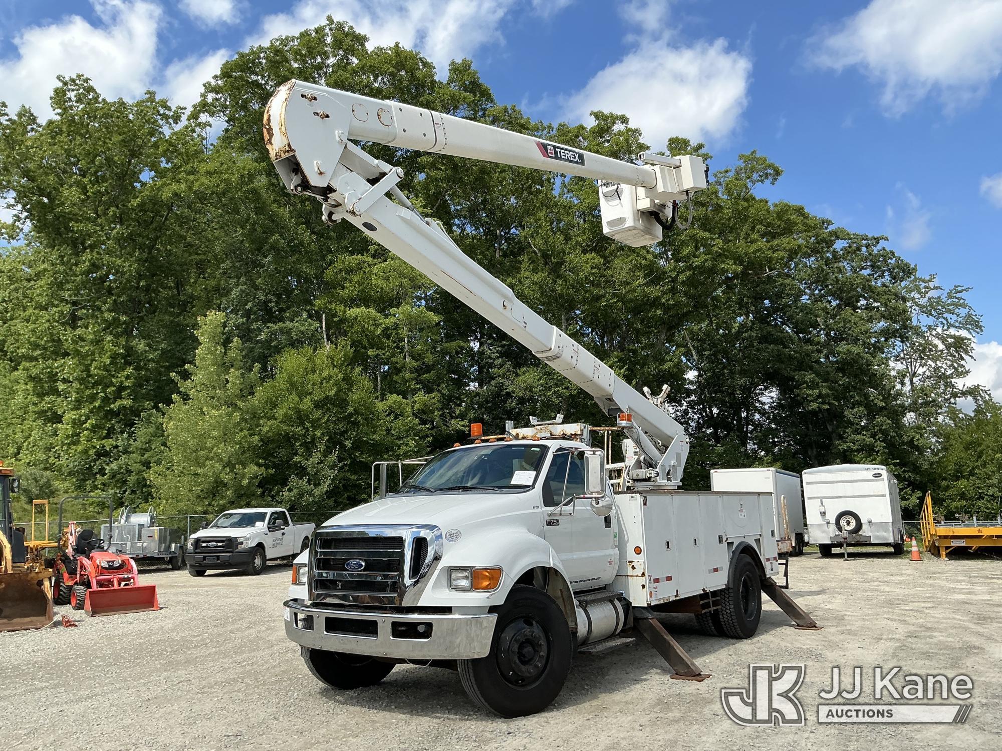 2012 Ford F750 in Shrewsbury, MA