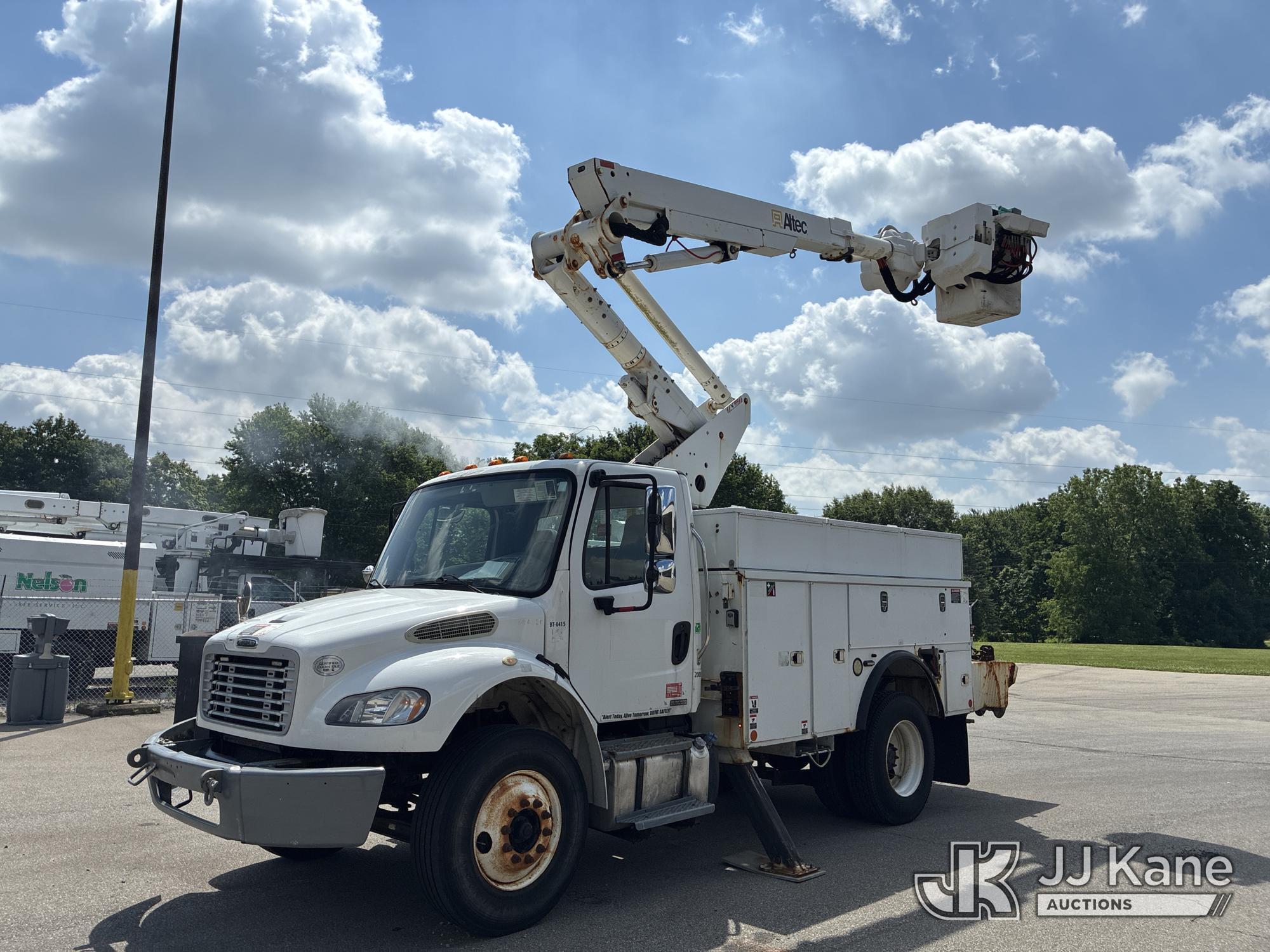 2014 FREIGHTLINER BUSINESS CLASS M2 106 in Ashland, OH