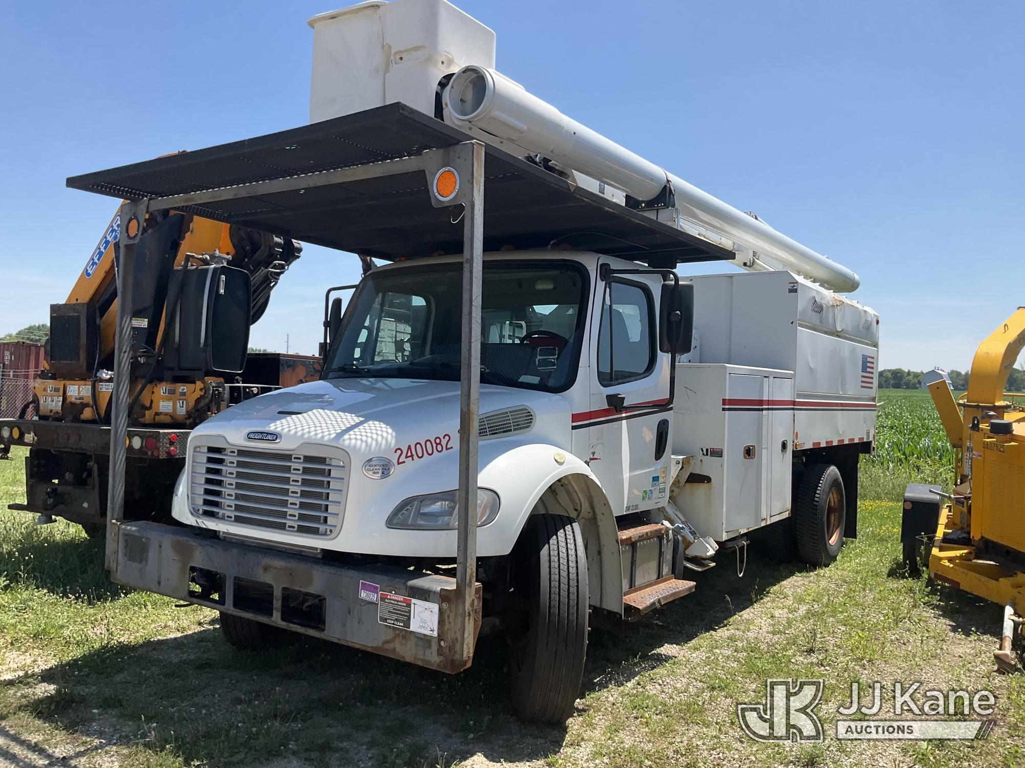 2014 FREIGHTLINER BUSINESS CLASS M2 106 in Charlotte, MI