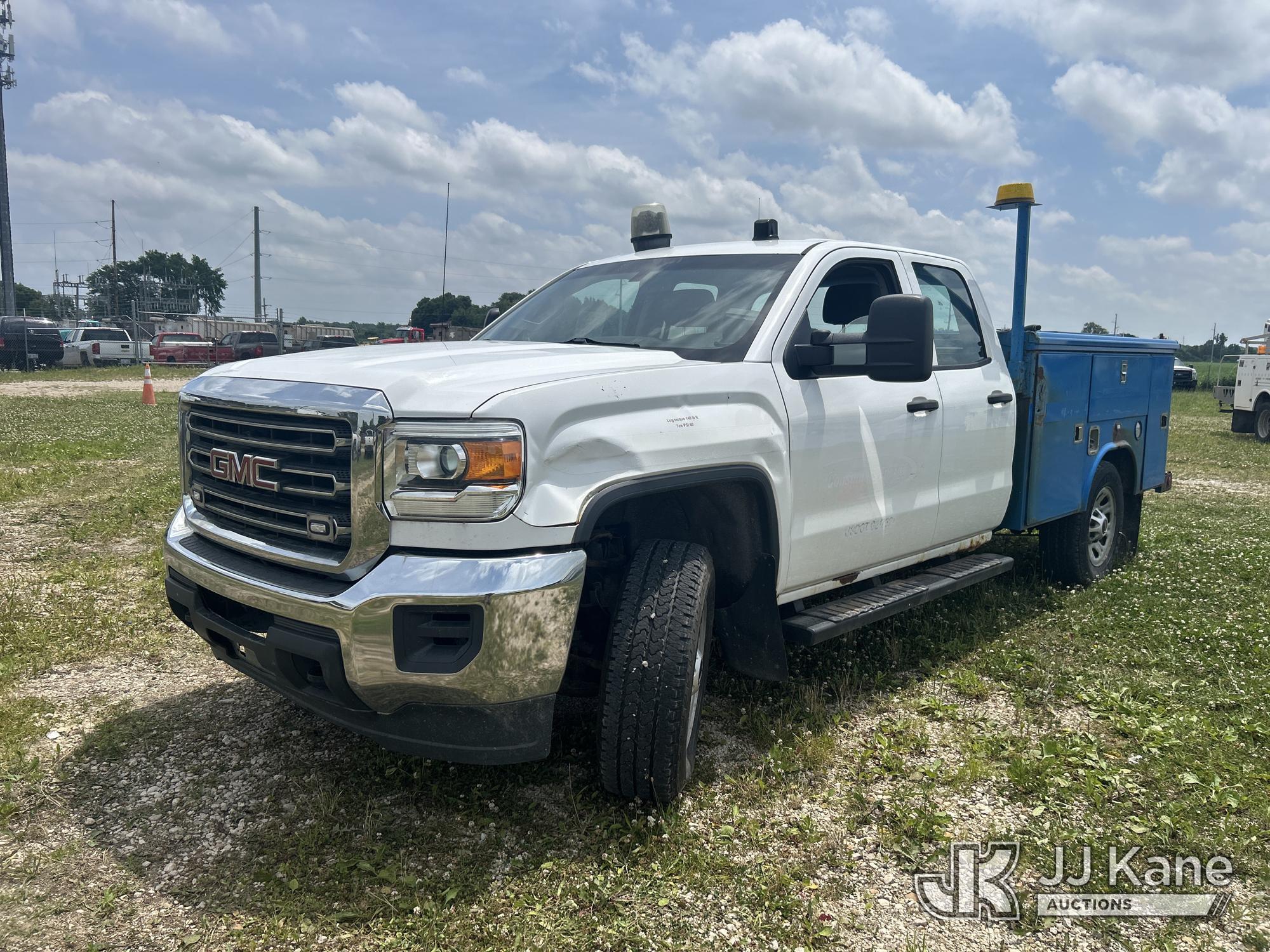 2015 GMC SIERRA in Charlotte, MI