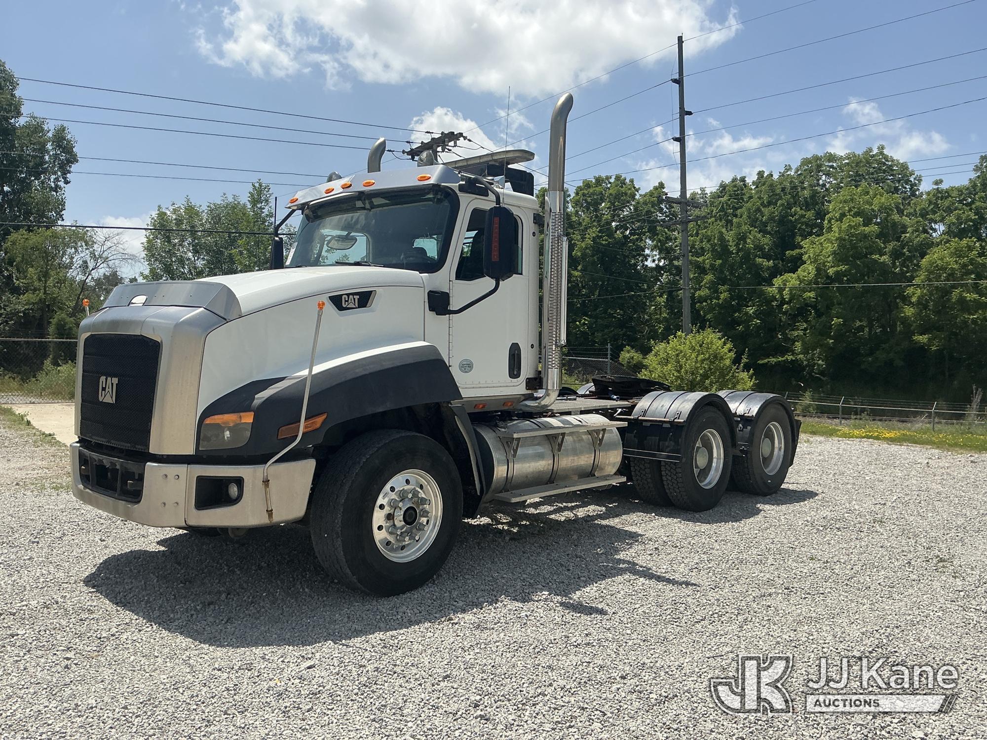 2014 CATERPILLAR CT660 in Fort Wayne, IN