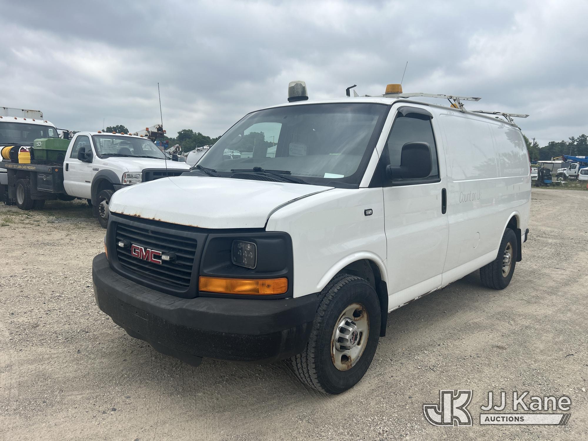 2014 GMC SAVANA in Charlotte, MI