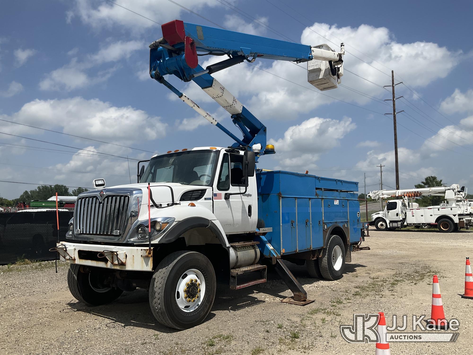 2015 INTERNATIONAL 7300 in Charlotte, MI