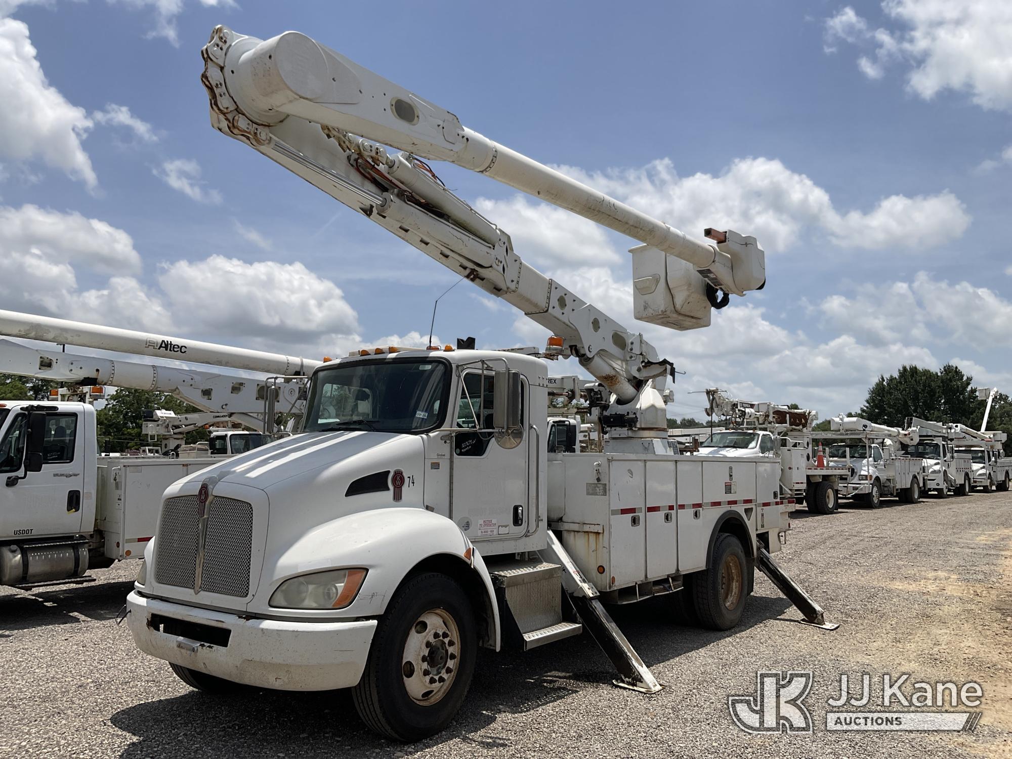 2011 Kenworth T300 in Lexington, TX