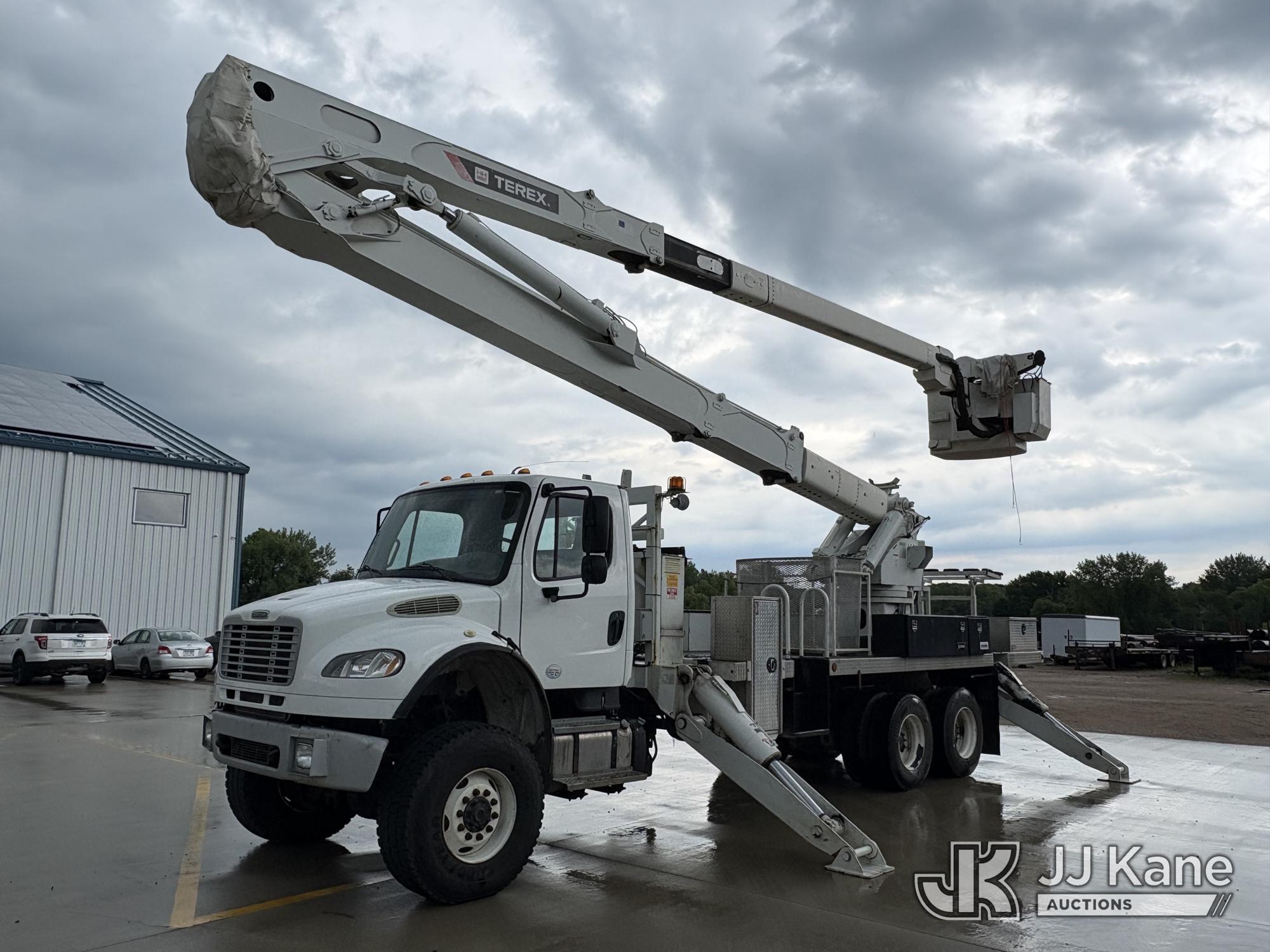 2015 FREIGHTLINER M2 106 in Paynesville, MN