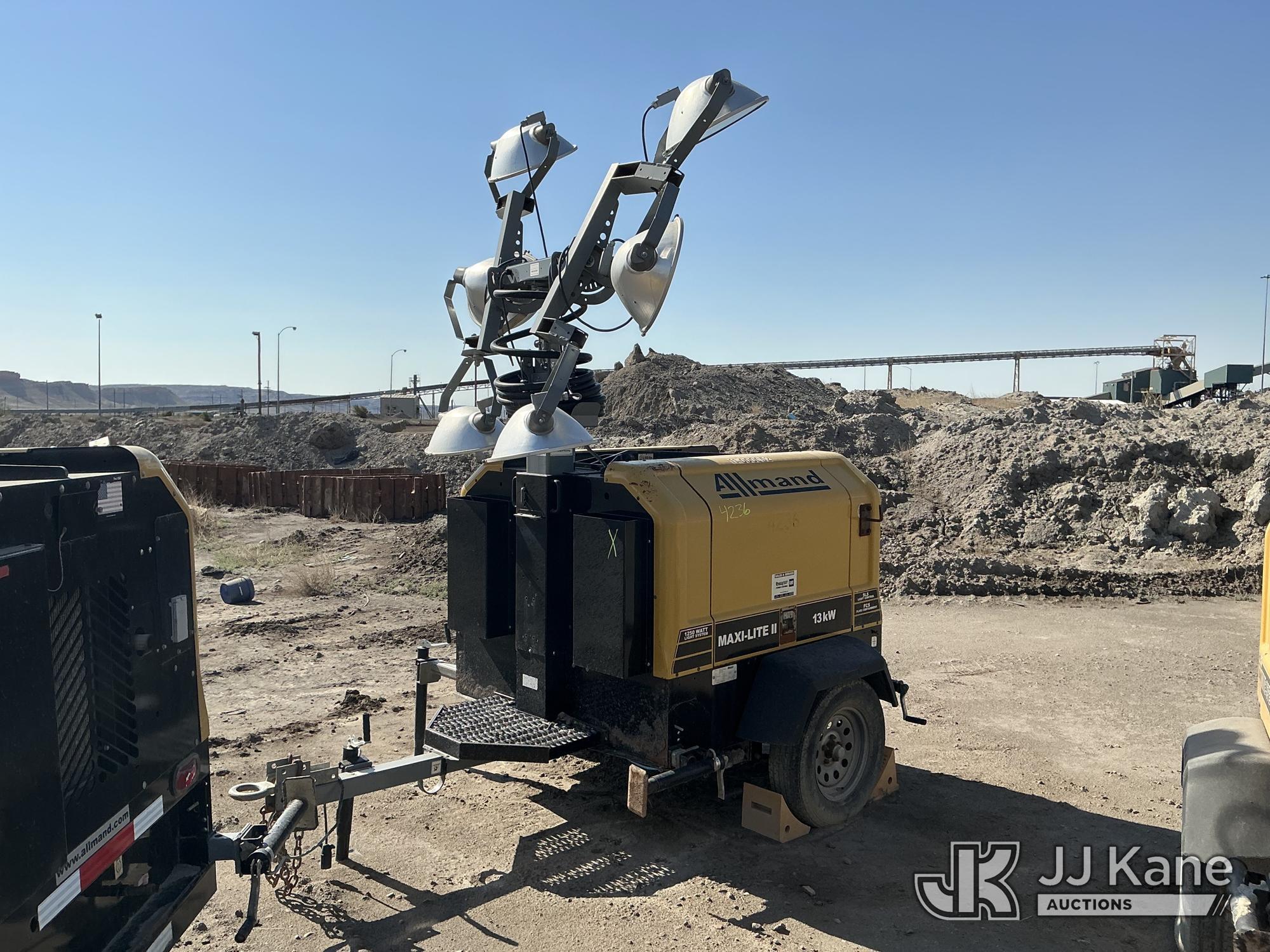 2013 Allmand Maxi-Lite II in Point Of Rocks, WY