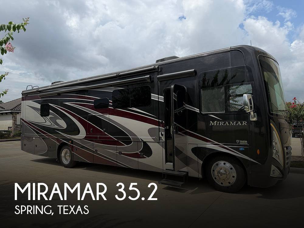 2022 Thor Motor Coach Miramar 35.2 RV